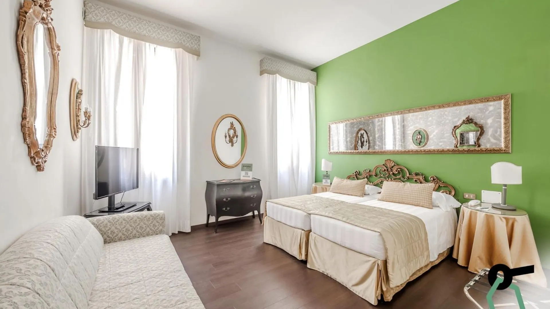 Hotiday Room Collection - Venezia Santa Lucia Venice