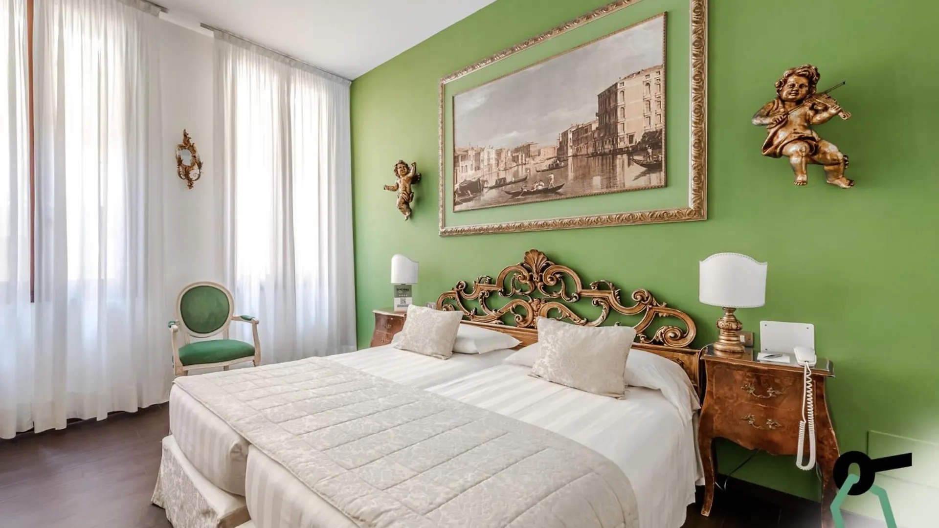 Hotiday Room Collection - Venezia Santa Lucia Venice